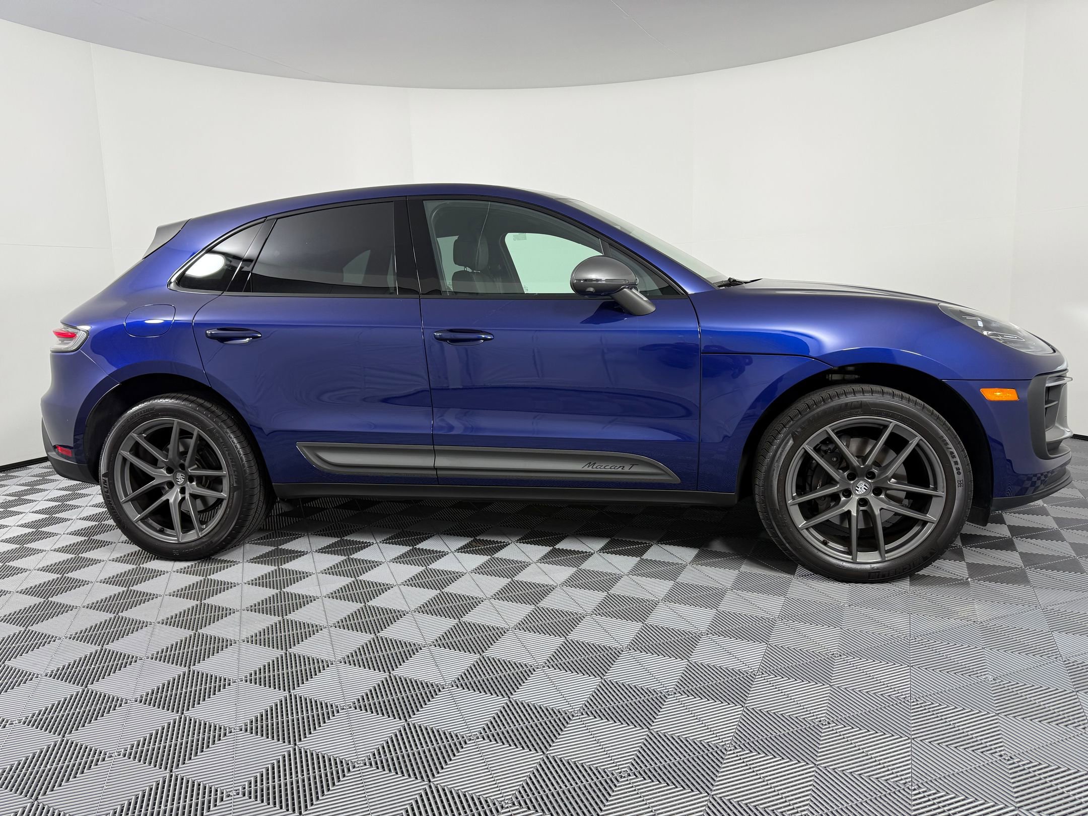 New 2025 Porsche Macan Turbo image 8