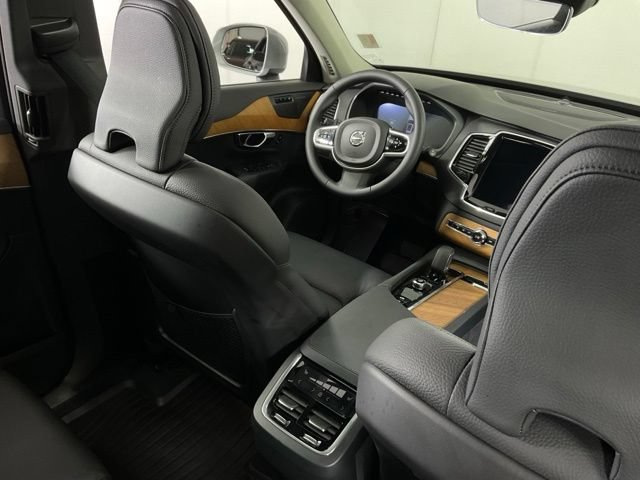 Certified 2025 Volvo XC90 B6 Plus w/ Protection Package Premier AWD/4WD image 32