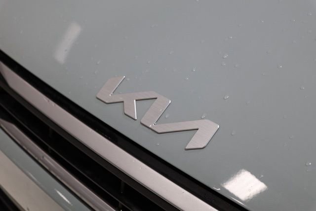 Used 2025 Kia K4 LXS image 12