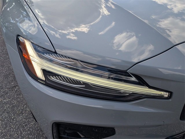 Used 2024 Volvo S60 B5 Core image 10