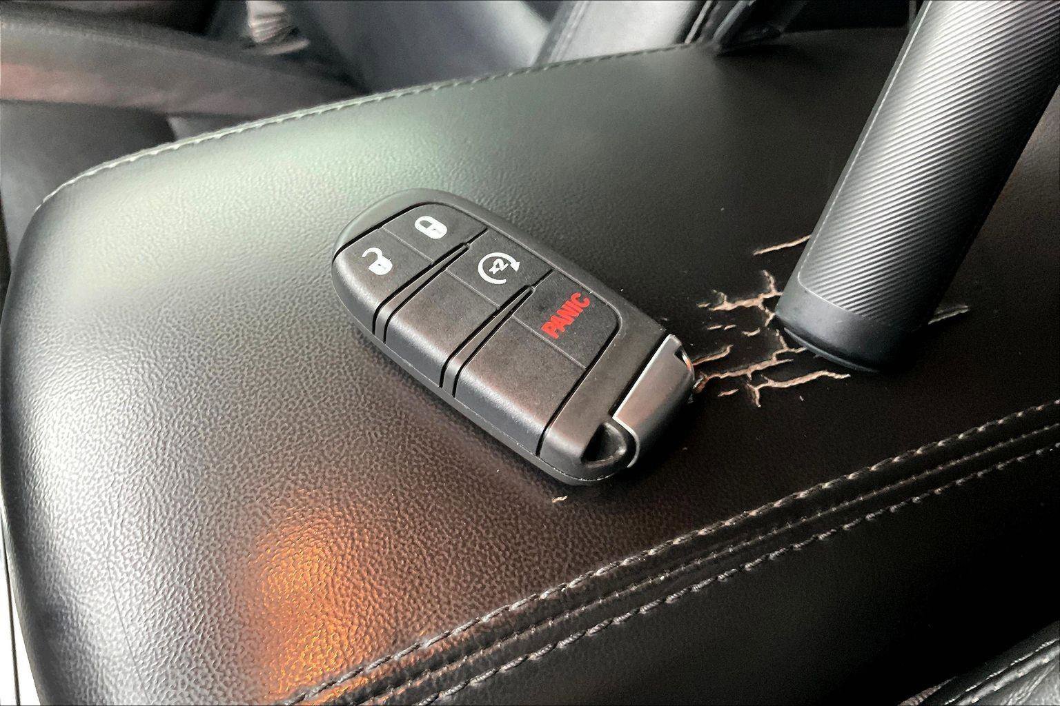 Used 2020 Jeep Grand Cherokee Limited image 11