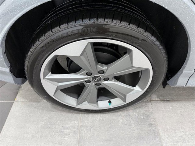 New 2025 Audi Q4 e-tron Premium Plus image 3