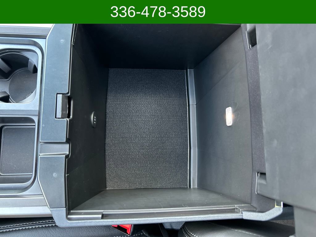 New 2026 Ford F250 Lariat w/ Black Appearance Package image 26