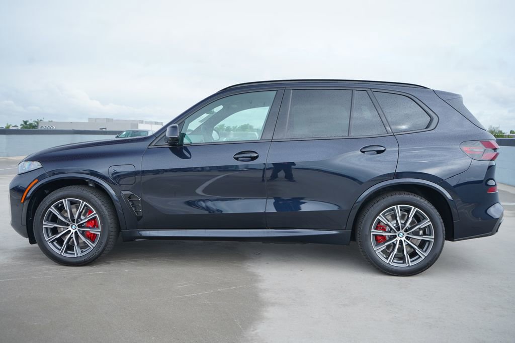 New 2026 BMW X5 xDrive50e w/ M Sport Package image 4