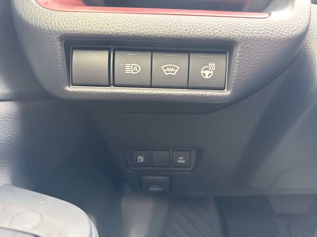 Used 2026 Toyota Prius Plug-In Hybrid FWD image 27