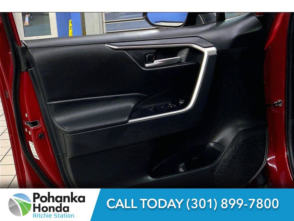 Used 2025 Toyota RAV4 XLE image 25