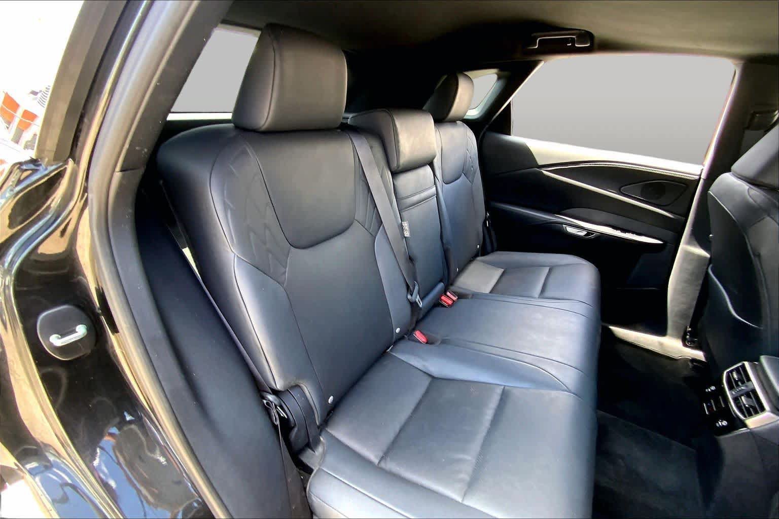 Used 2024 Lexus RX 350h w/ Accessory Package (Z1) AWD/4WD image 18