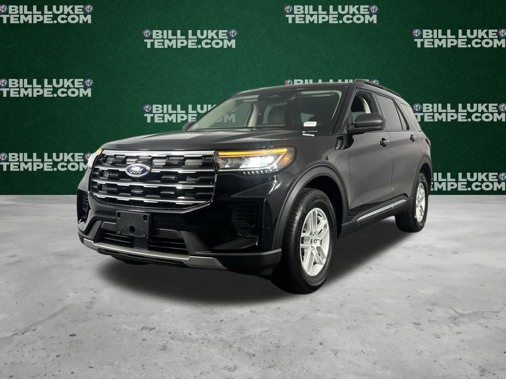 Used 2025 Ford Explorer Active image 3