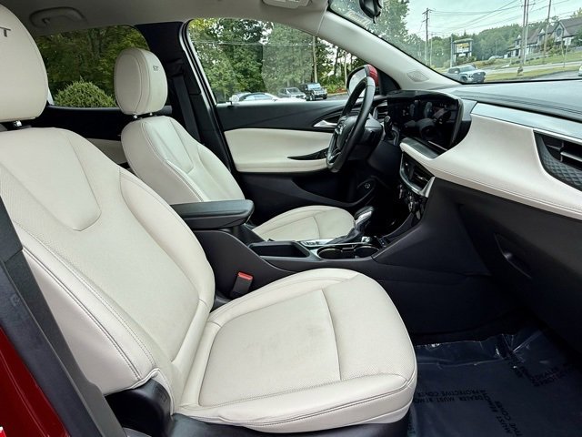 Used 2025 Buick Encore GX Sport Touring w/ Comfort Package image 17