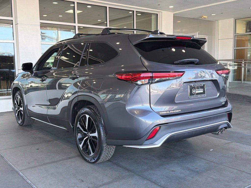 Certified 2021 Toyota Highlander XSE FWD image 10