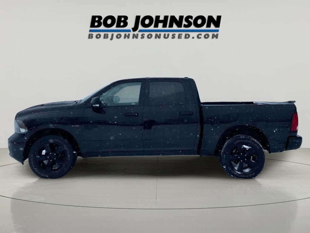 Used 2022 RAM 1500 Classic SLT w/ Black Appearance Group image 5