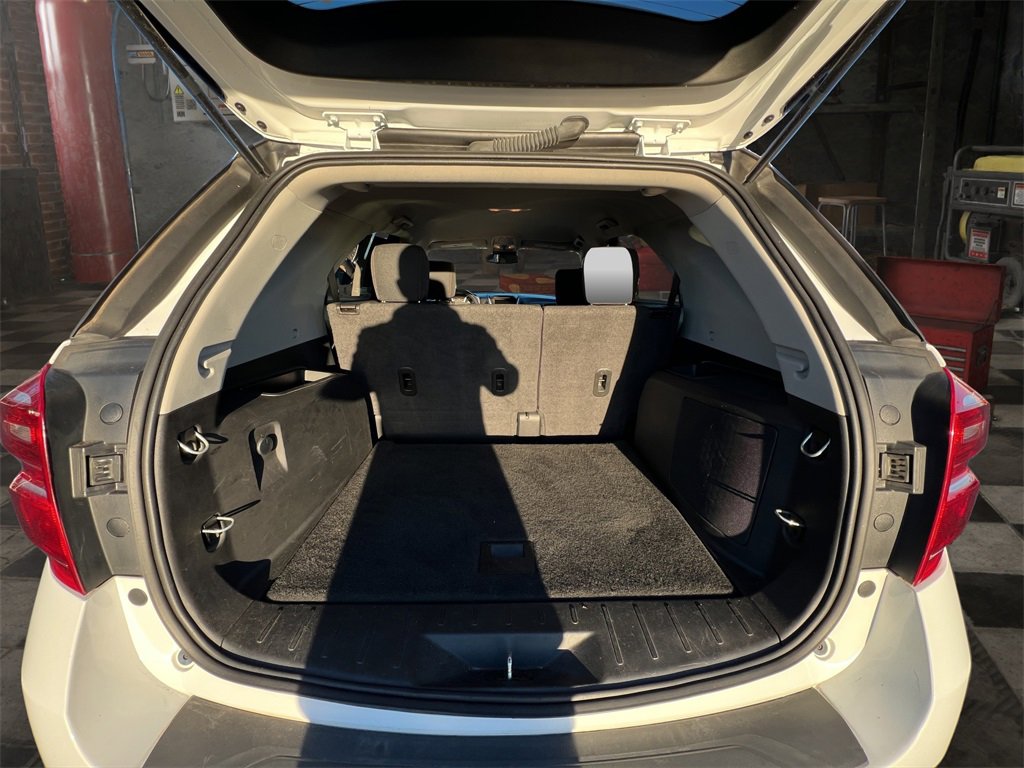 Used 2017 Chevrolet Equinox LT w/ Convenience Package image 26