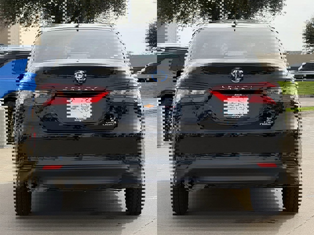 Used 2023 Toyota Camry LE image 5