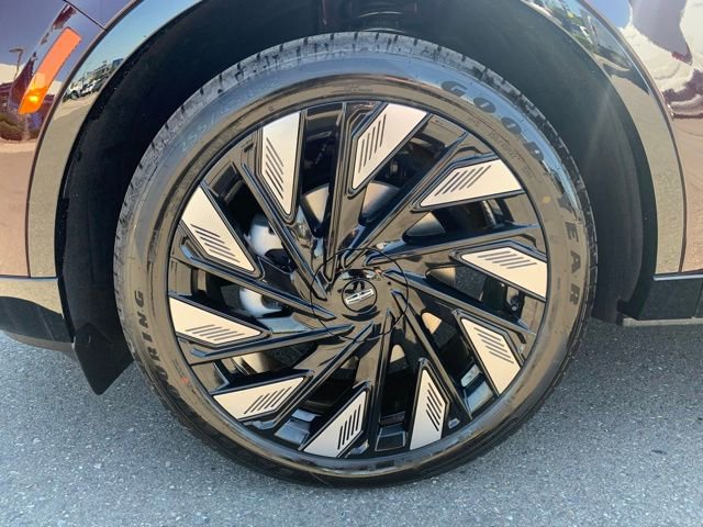 New 2025 Lincoln Nautilus Reserve image 11