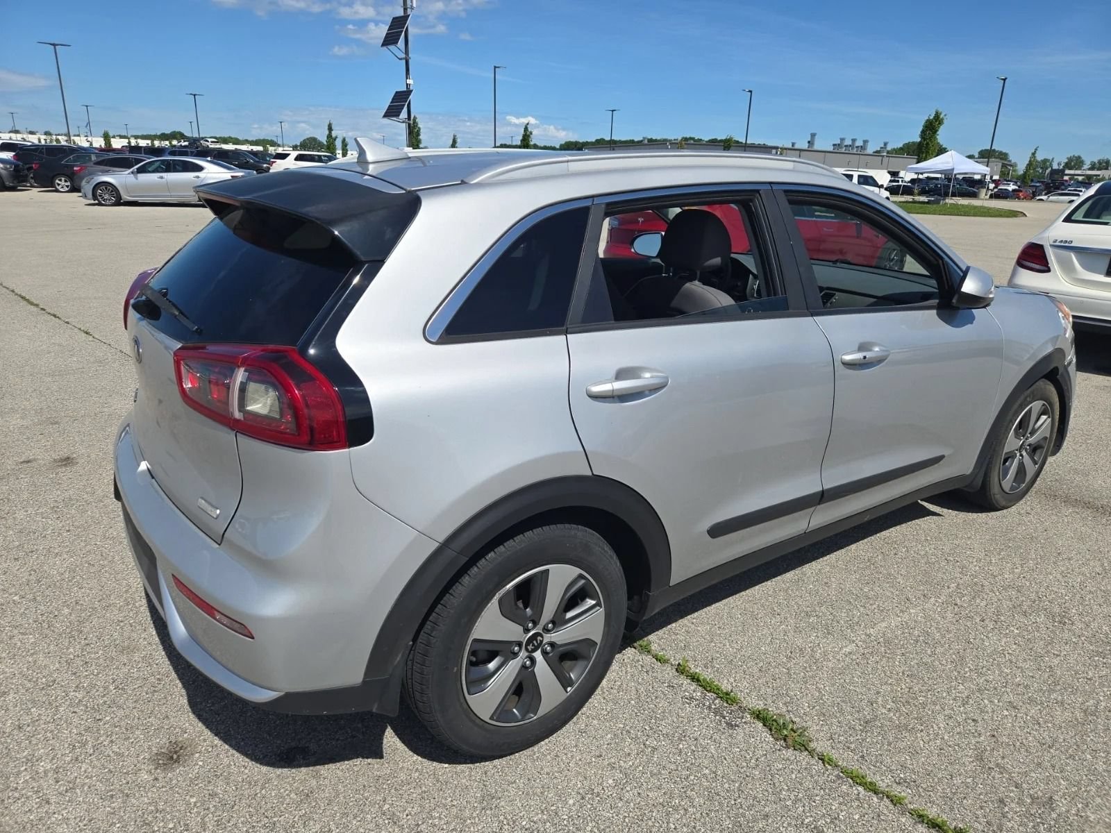 Used 2019 Kia Niro LX FWD image 3