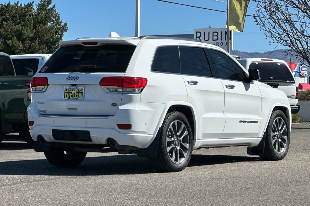 Used 2017 Jeep Grand Cherokee Overland w/ Jeep Active Safety Group image 4