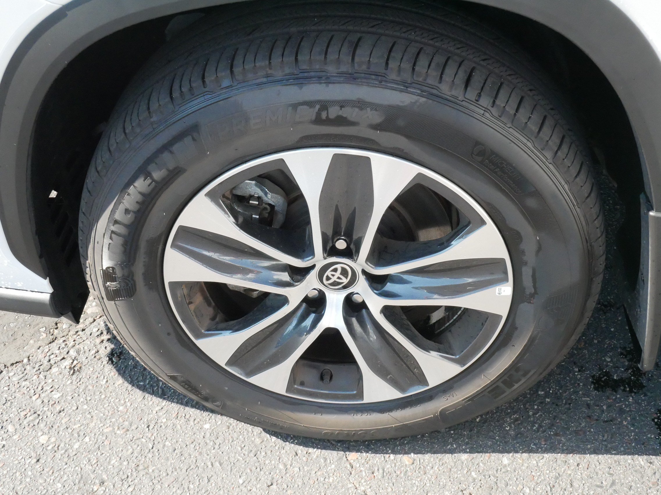 Certified 2026 Toyota Highlander XLE AWD/4WD image 15