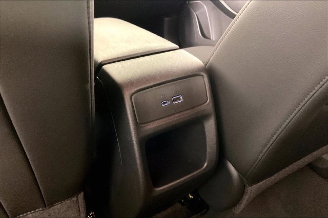 Used 2026 Chevrolet Trax RS w/ Sunroof Package FWD image 9