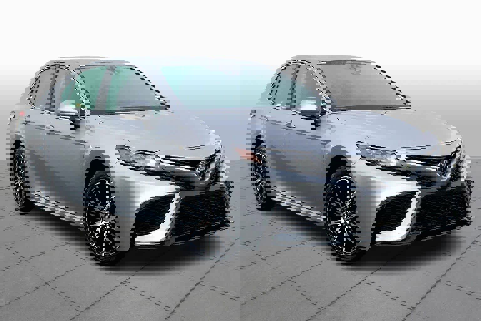 Used 2023 Toyota Camry SE image 2