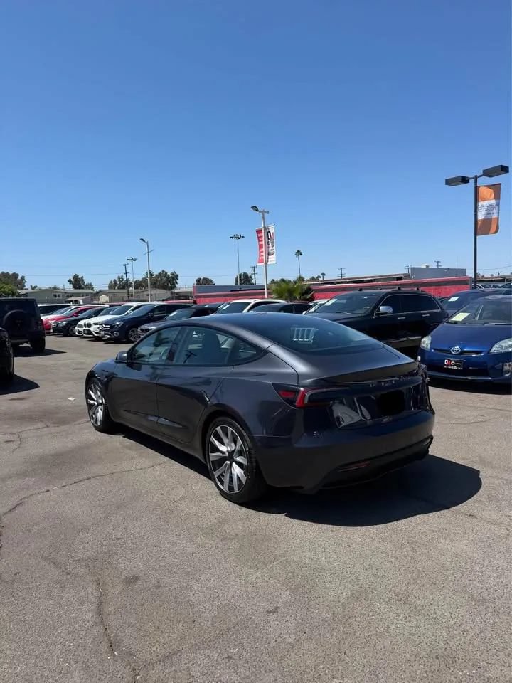 Used 2024 Tesla Model 3 Standard Range RWD image 4