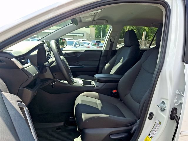 Certified 2024 Toyota RAV4 LE AWD/4WD image 9
