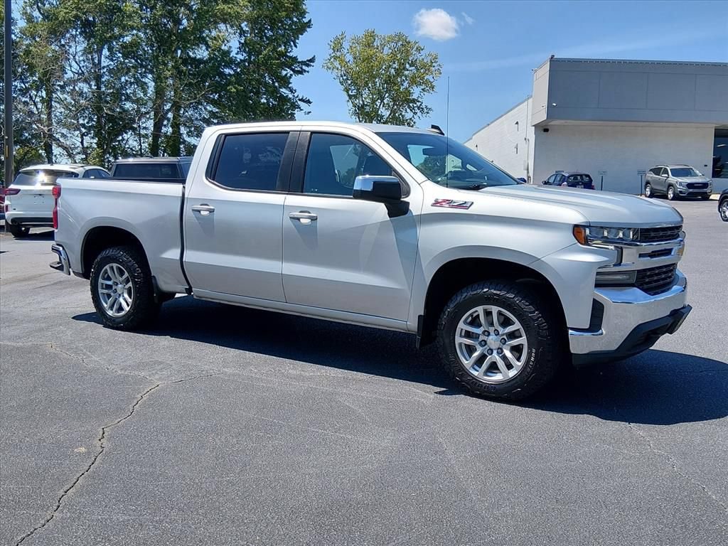 Used 2021 Chevrolet Silverado 1500 LT AWD/4WD image 2