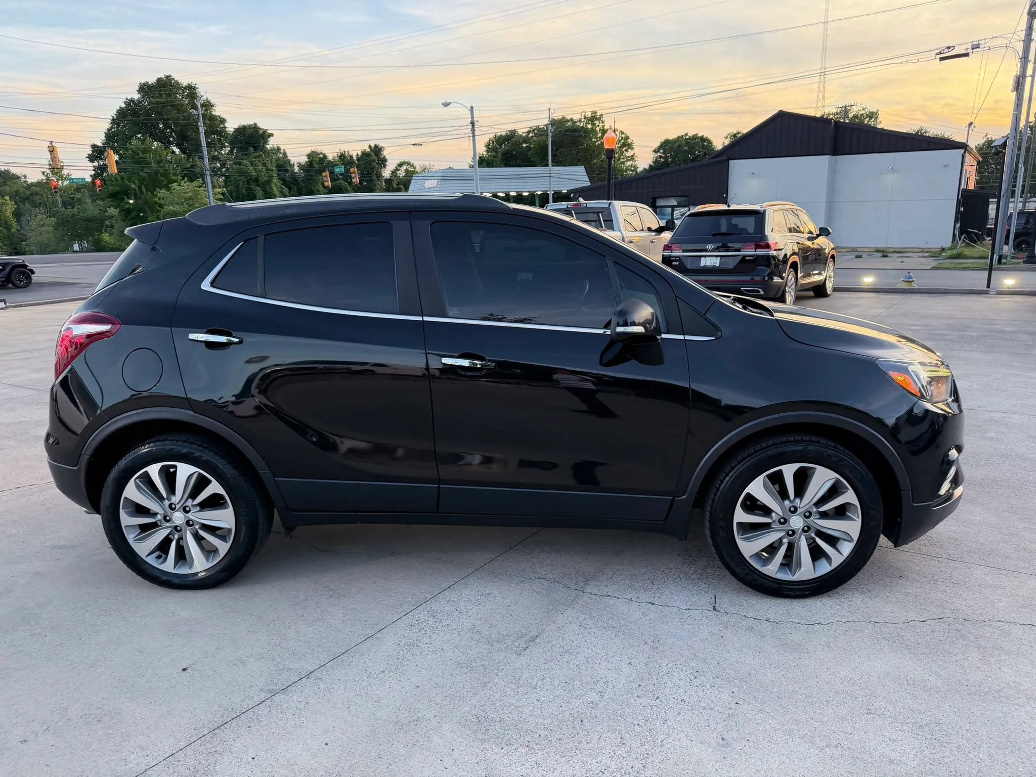 Used 2019 Buick Encore Preferred AWD/4WD image 48
