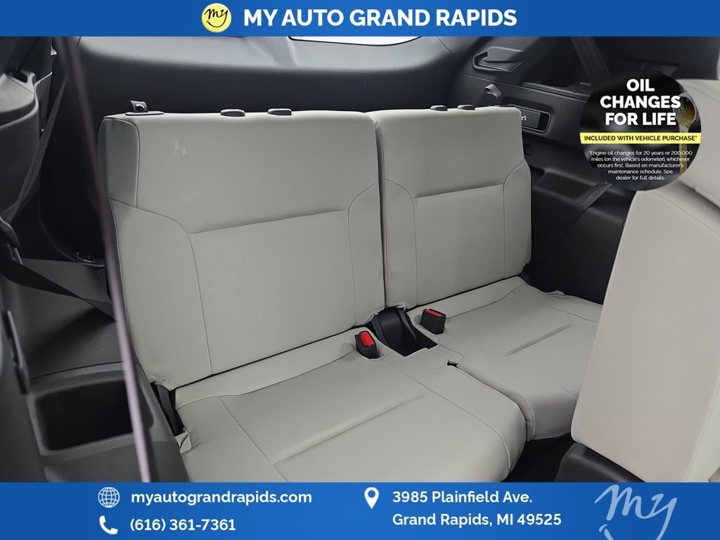 Used 2025 Mitsubishi Outlander SEL image 25