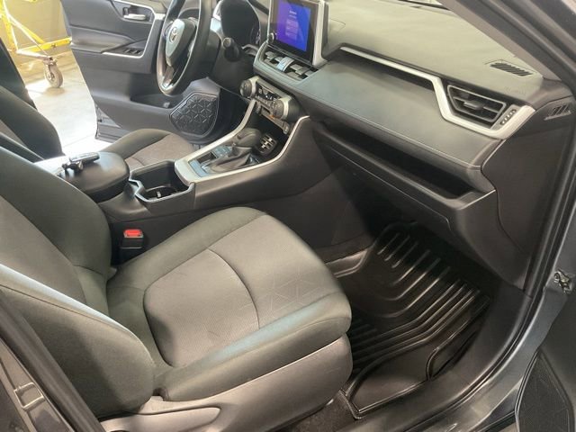 Used 2024 Toyota RAV4 XLE AWD/4WD image 19