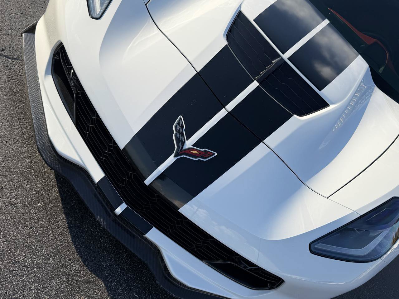 Used 2016 Chevrolet Corvette Z06 w/ 2LZ Preferred Equipment Group RWD image 9