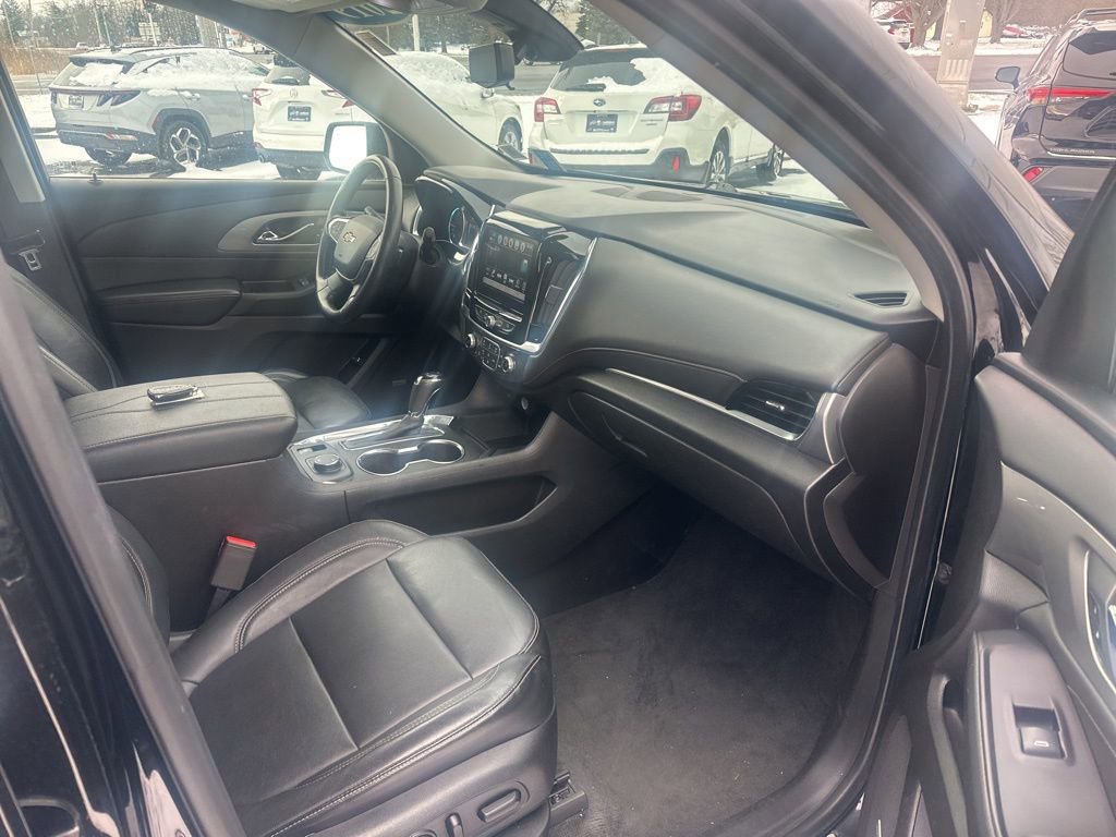 Used 2019 Chevrolet Traverse RS image 36