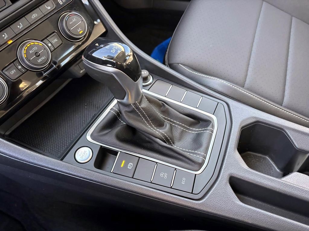 Used 2022 Volkswagen Jetta SE image 23