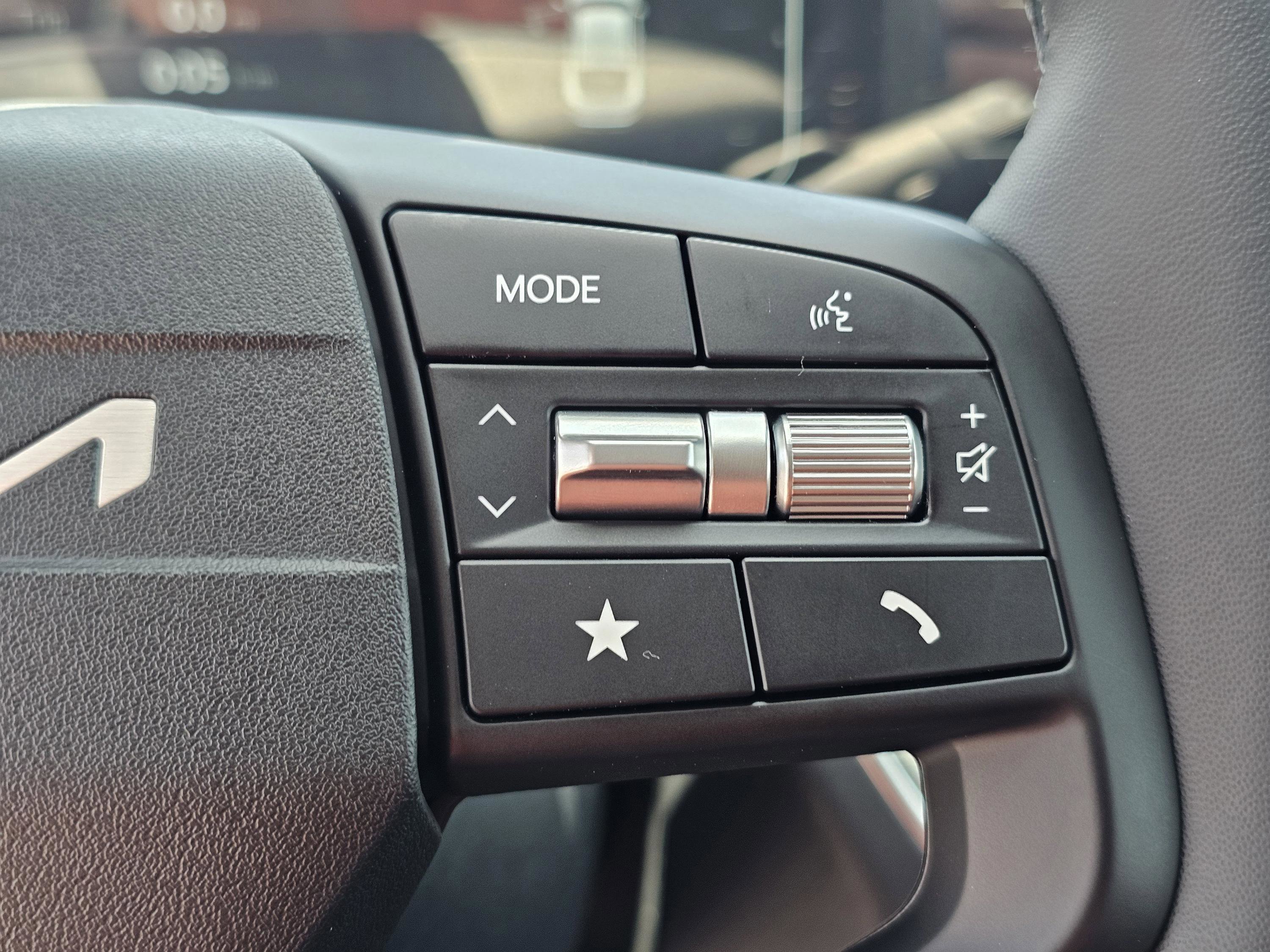 Used 2025 Kia K4 EX image 20