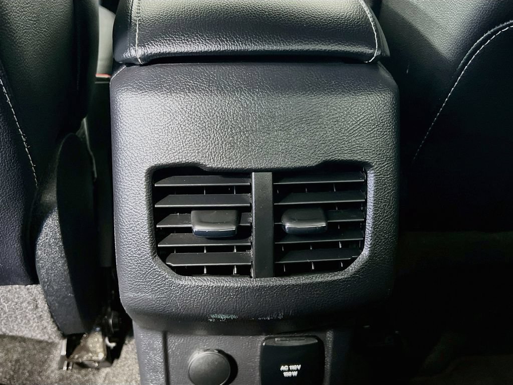 Used 2017 Ford Fusion Energi SE FWD image 25