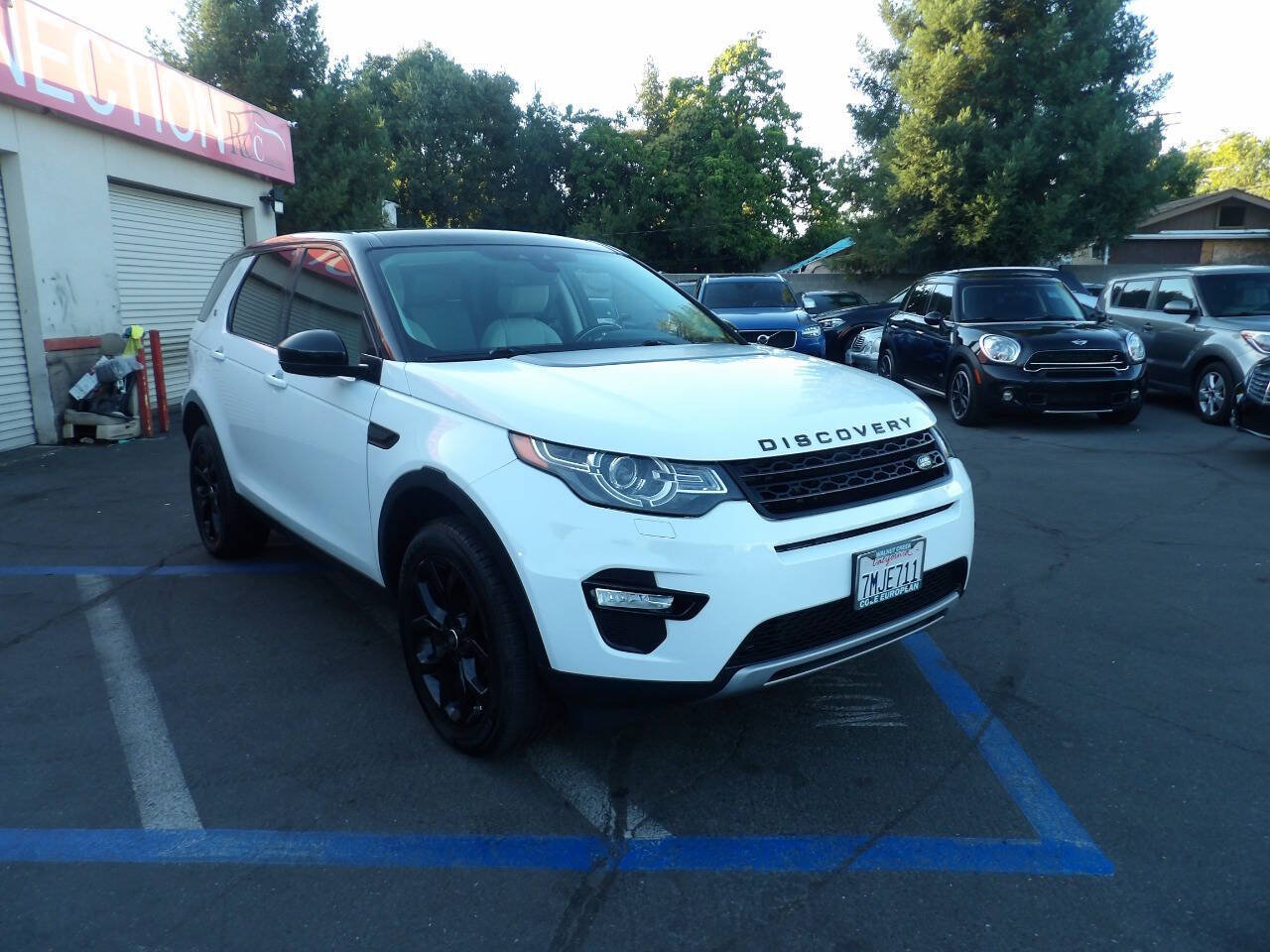 Used 2015 Land Rover Discovery Sport HSE AWD/4WD image 2