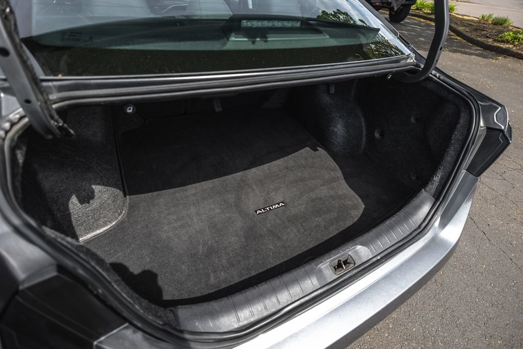 Used 2024 Nissan Altima 2.5 SV FWD image 34