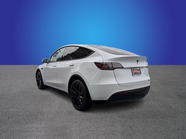 Used 2024 Tesla Model Y Long Range AWD/4WD image 3