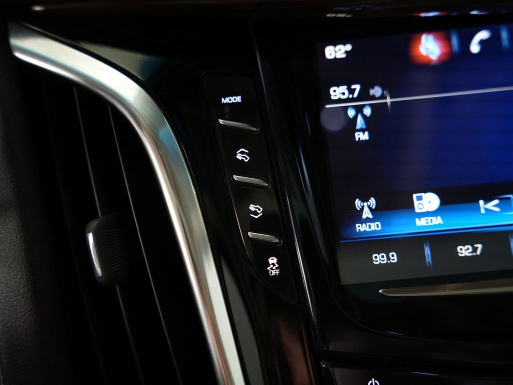 Used 2018 Cadillac Escalade Premium Luxury image 23