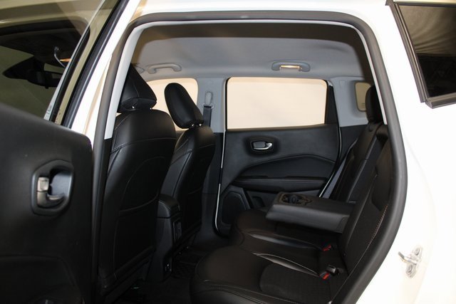 Used 2019 Jeep Compass Latitude image 11