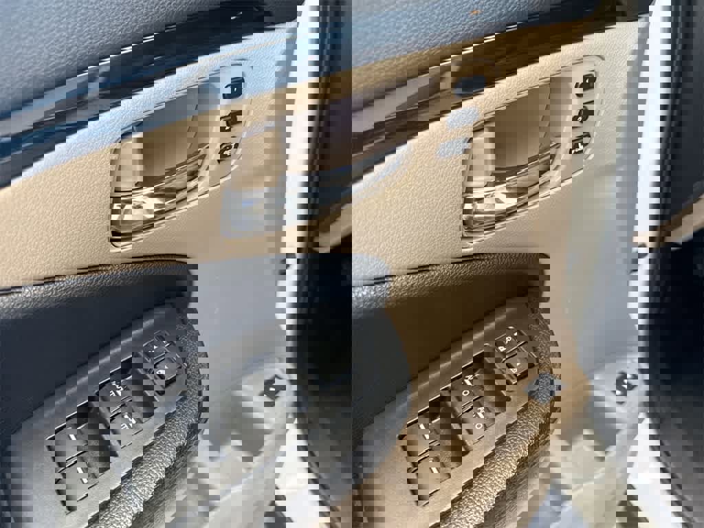 Used 2018 Honda Pilot Elite image 18