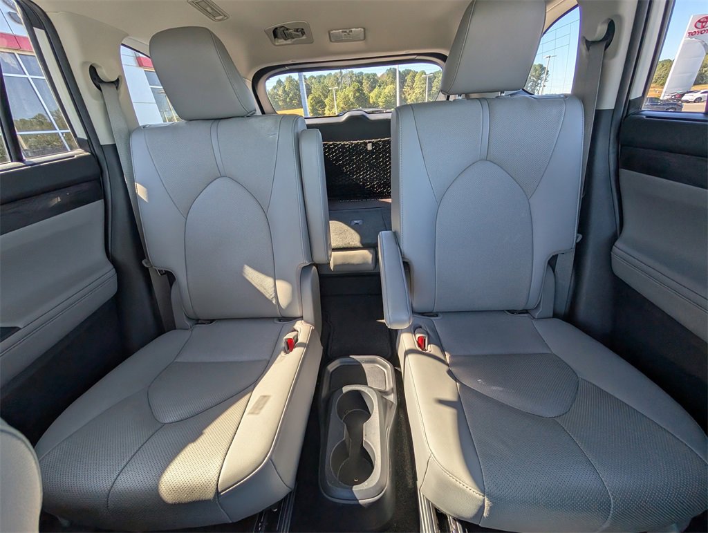 Used 2020 Toyota Highlander Limited image 23