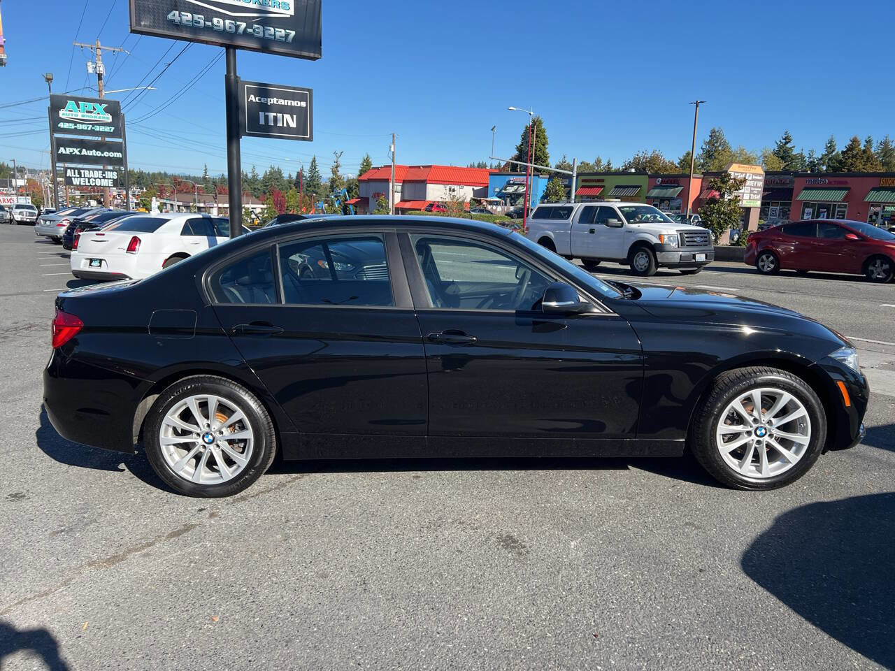 Used 2018 BMW 320i Sedan image 8