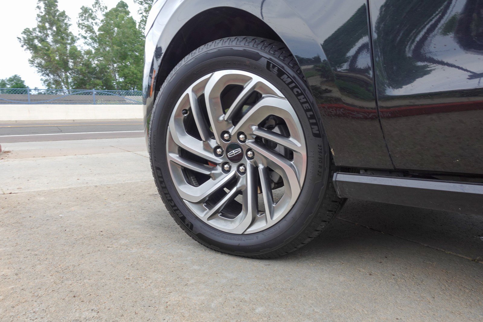 Used 2025 Lincoln Navigator Reserve image 8