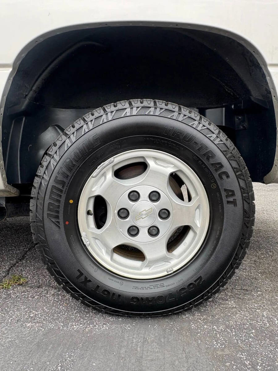 Used 2004 Chevrolet Avalanche image 15