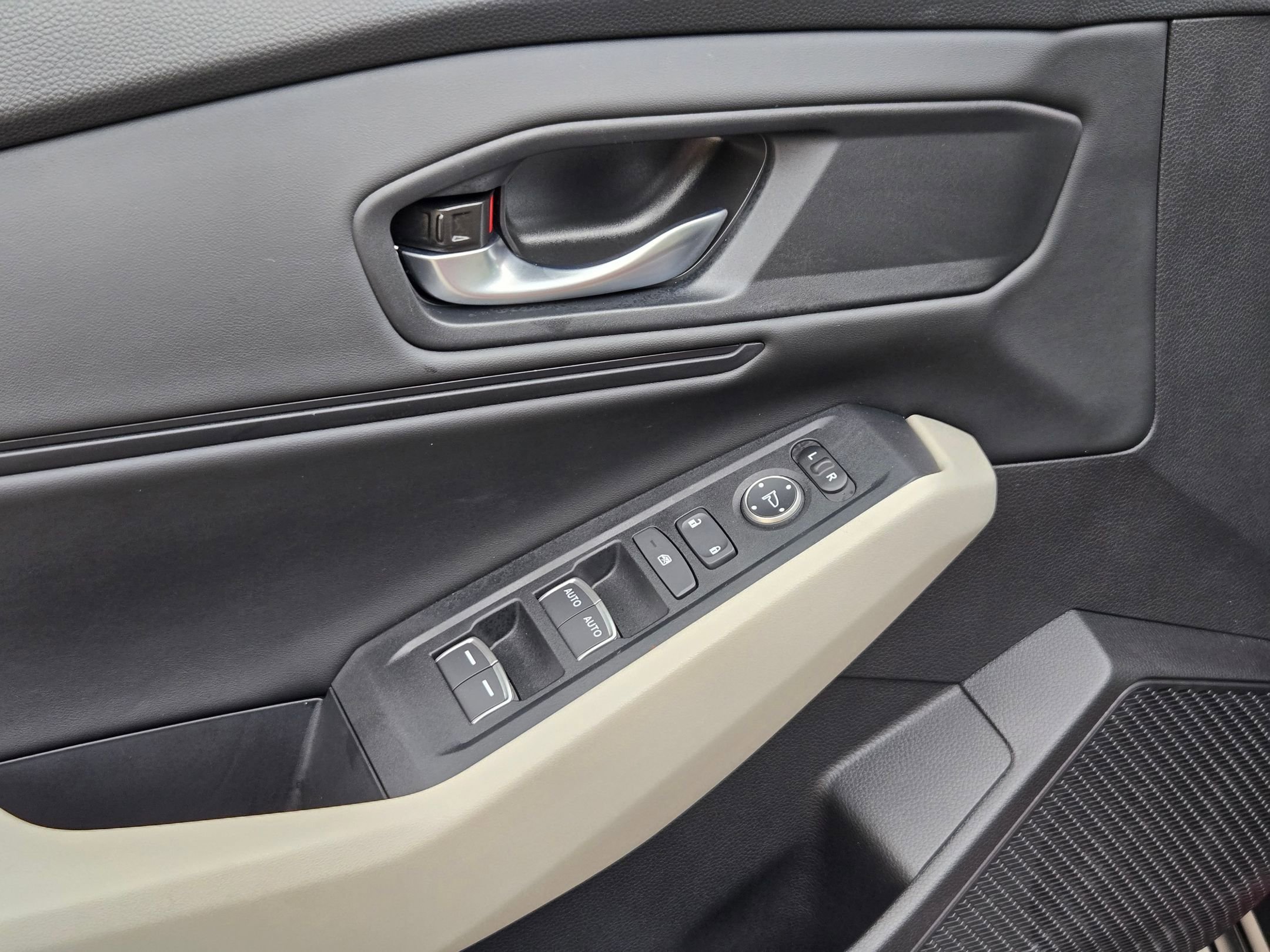 Certified 2025 Honda Accord SE image 11