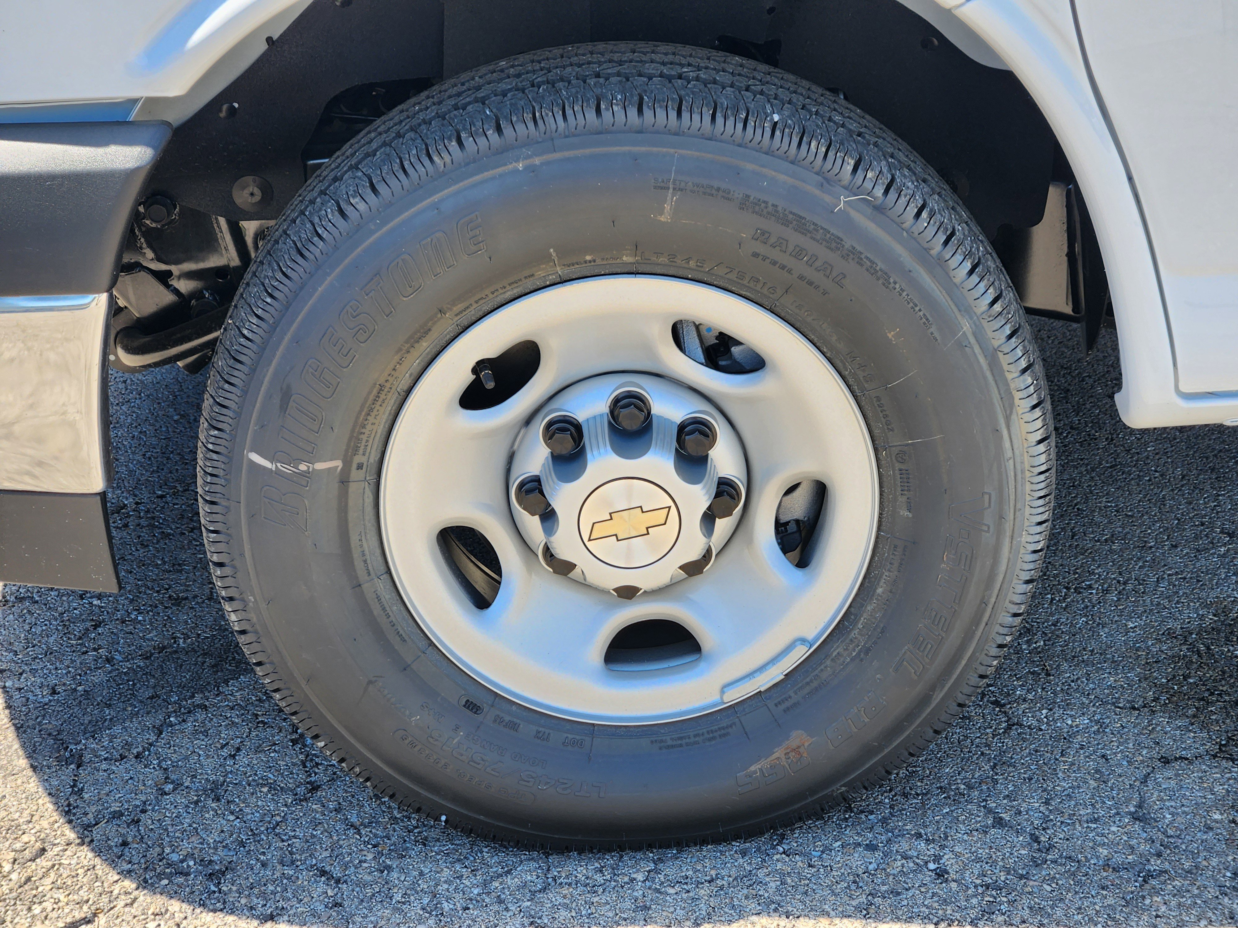 New 2026 Chevrolet Express 2500 w/ Driver Convenience Package image 8