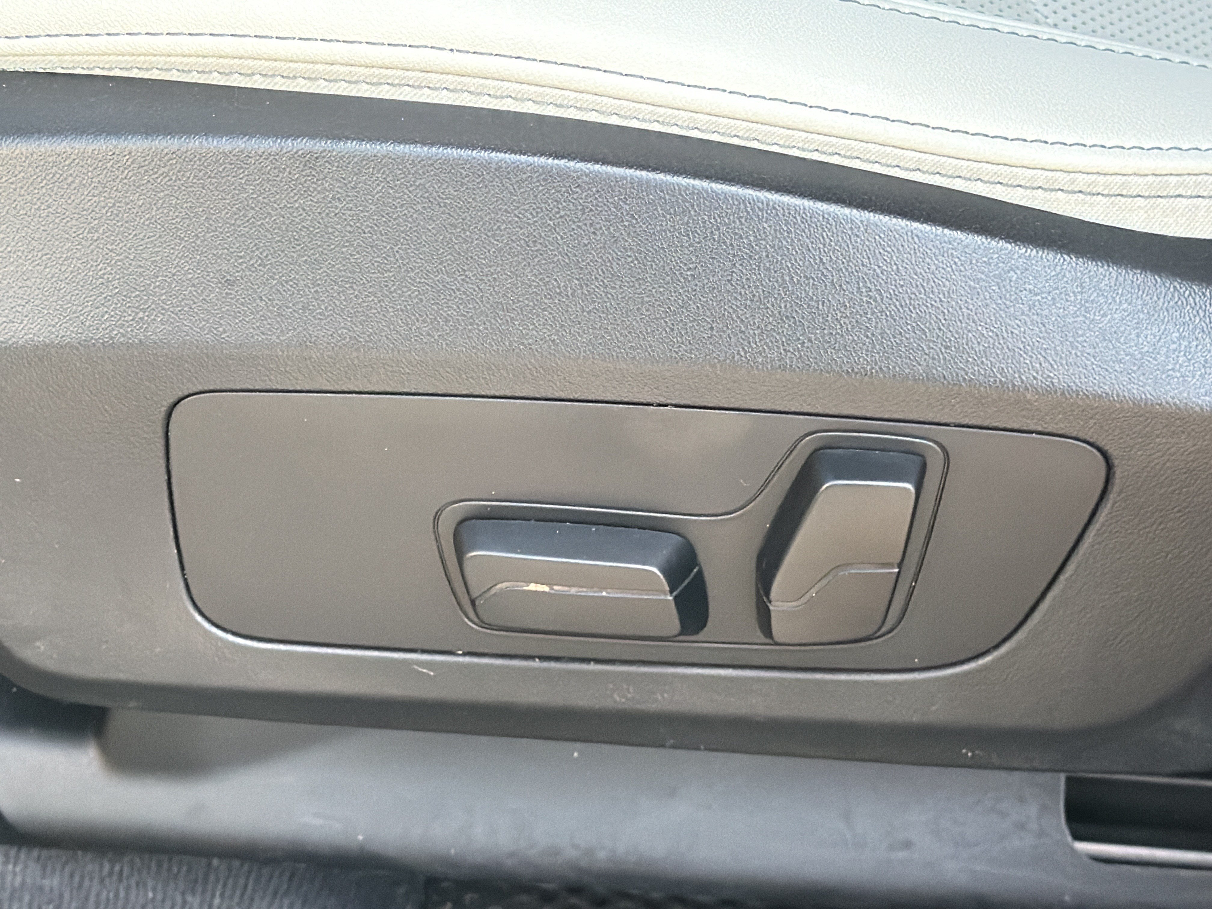 Certified 2026 BMW X2 xDrive28i AWD/4WD image 19