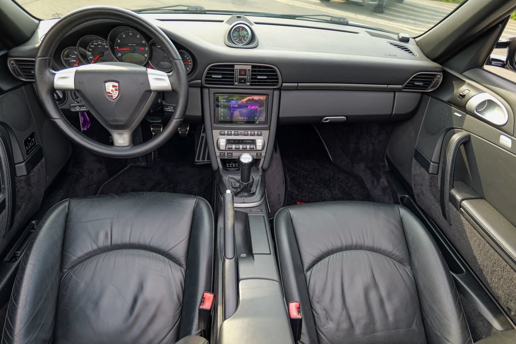 Used 2006 Porsche 911 Carrera RWD image 38