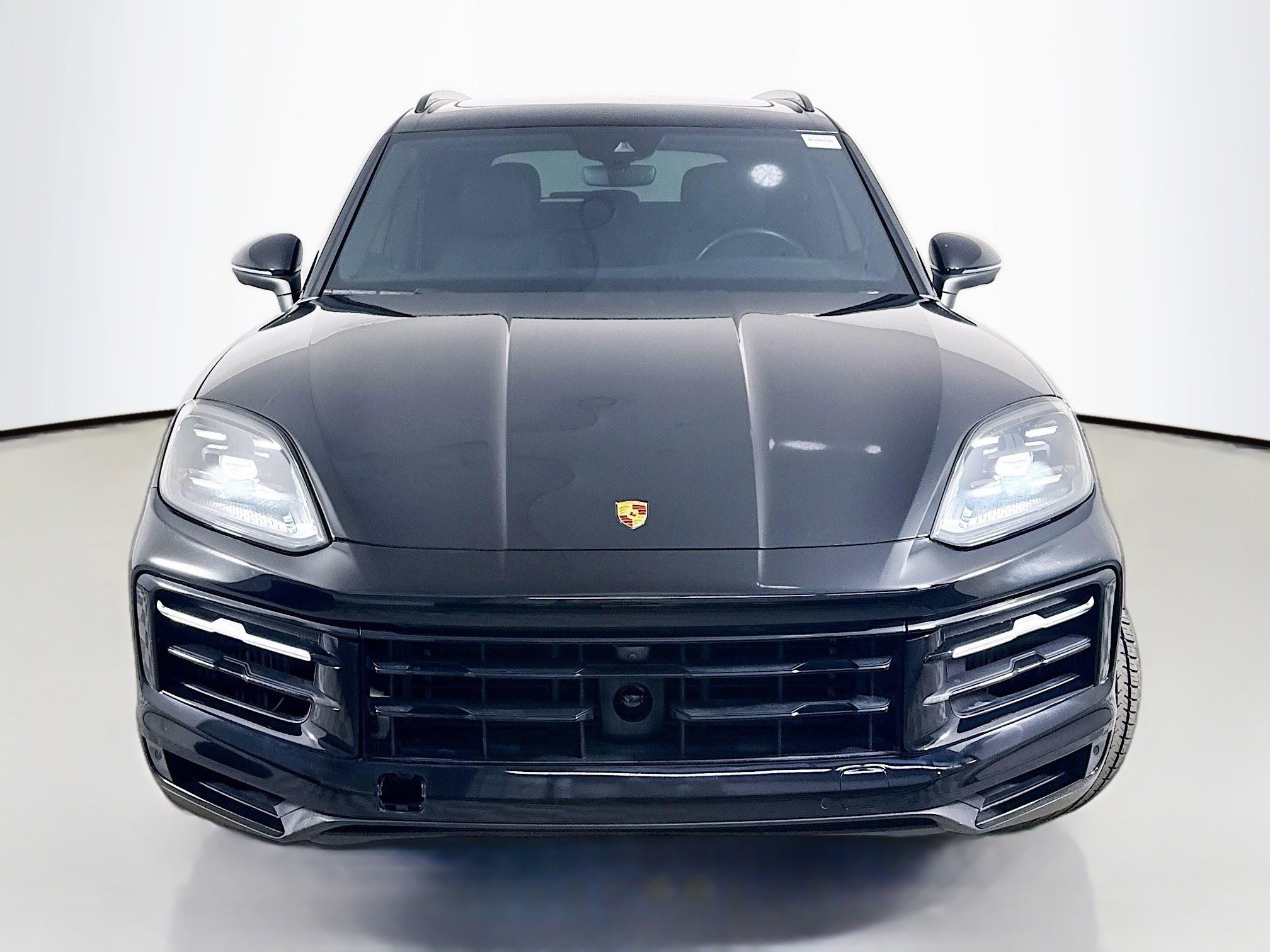 Used 2024 Porsche Cayenne S image 2
