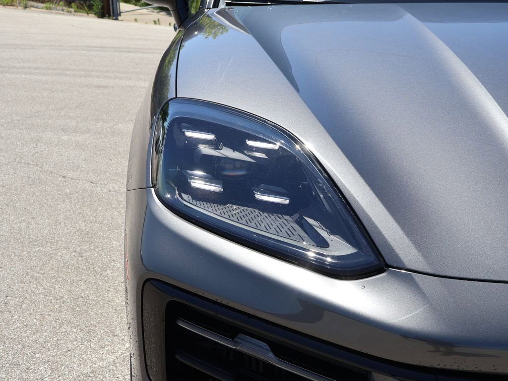 Certified 2024 Porsche Cayenne S AWD/4WD image 14